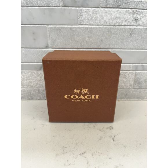 Coach Watch 2014 Brand New In Box With Papers & Price Tag - Needs Batteries - Picture 2 of 6